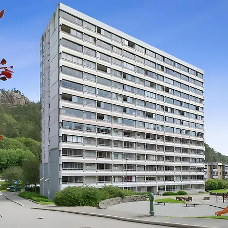 Apartament Cute In High Rise