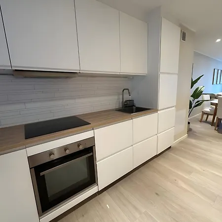 Cute In High Rise شقة برغن