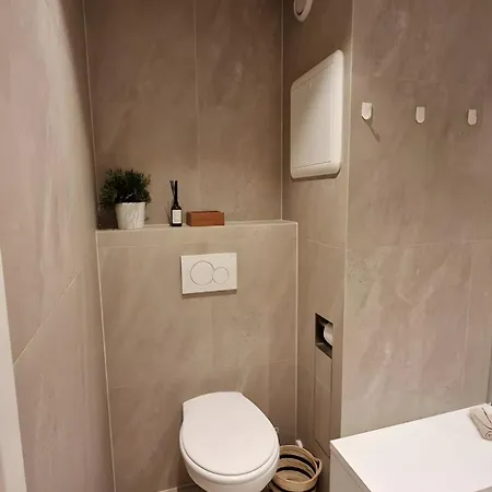 Cute In High Rise * برغن