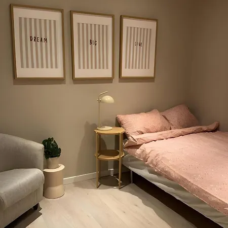 Cute In High Rise * برغن