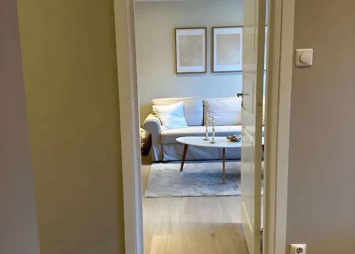 Cute In High Rise Bergen