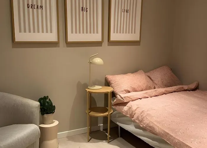 Cute In High Rise * Bergen